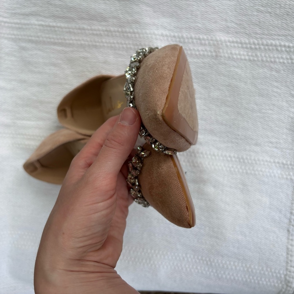 Kastra Light Nude Suede Rhinestone Pointed-Toe Pumps size 8 - Picture 9 of 10